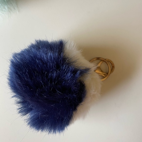 Bundle of 3 Puff Balls - Picture 4 of 4